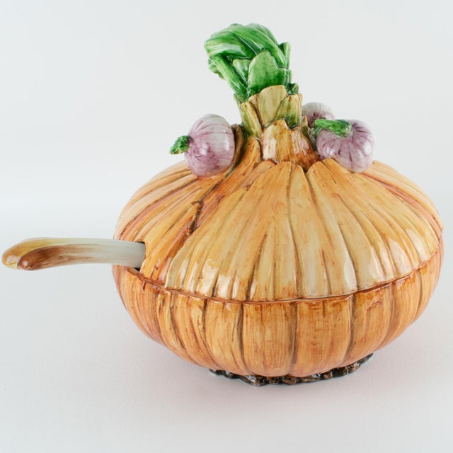 1960s Este Ceramic Large Majolica Onion Tureen Covered Dish Centerpiece For Sale - Image 9 of 18