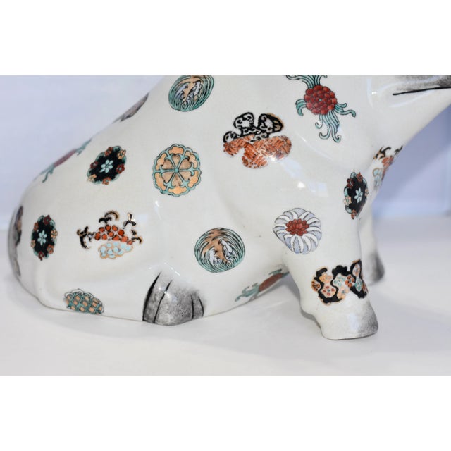 Mid 20th Century Mid 20th Century You Xian Ju Jianzhi Ceramic Enameled Lunar Year Lucky Coin Chubby Sitting Pig For Sale - Image 5 of 12