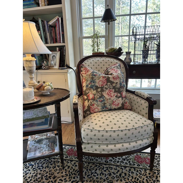 Absolutely stunning, Grace features classic English garden flowers: a bed of full blown roses in rouge and blush pink with...