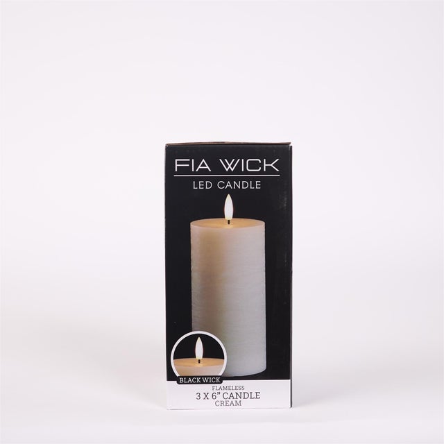 Kenneth Ludwig Chicago FIA Wick Ivory Pillar Candle (Set of 2) For Sale - Image 4 of 5