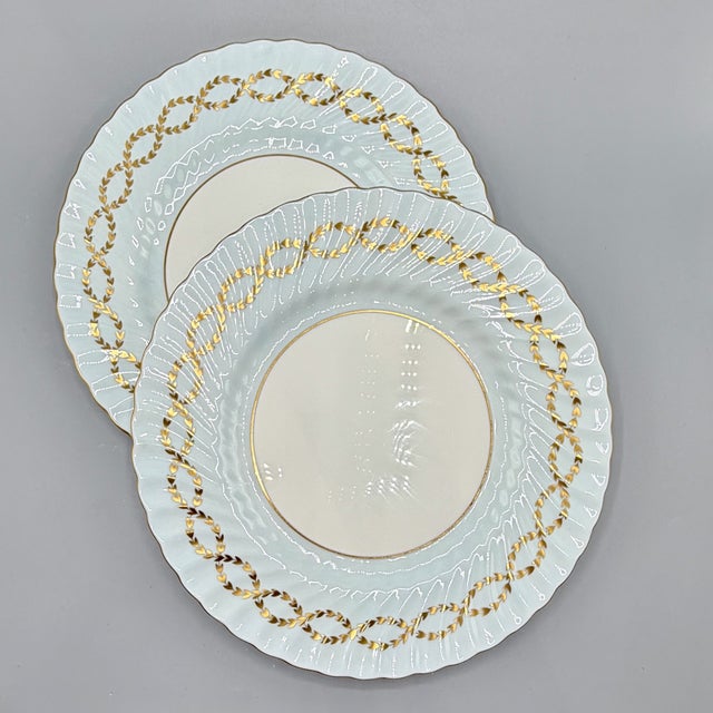 20th Century Porcelain Plates S600 Gold Laurel Leaves in Pale Blue by Minton, England, 1980s, Set of 2 For Sale - Image 4 of 11
