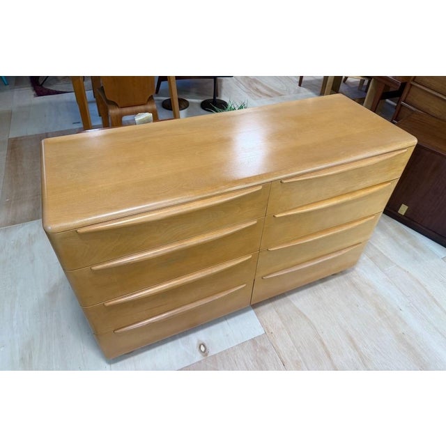 Heywood Wakefield ‘Encore’ Double Dresser Model M524 For Sale In Boston - Image 6 of 16
