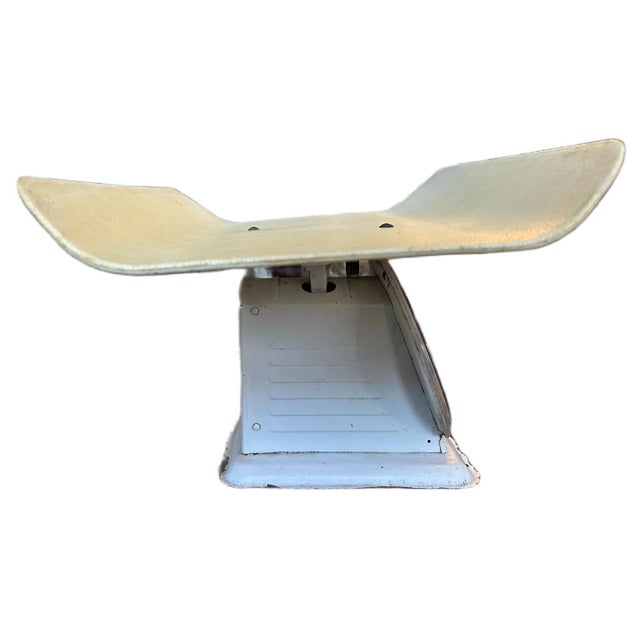 1950s Vintage Mid Century 1950s All Metal Baby Infant Nursery Scale For Sale - Image 5 of 6