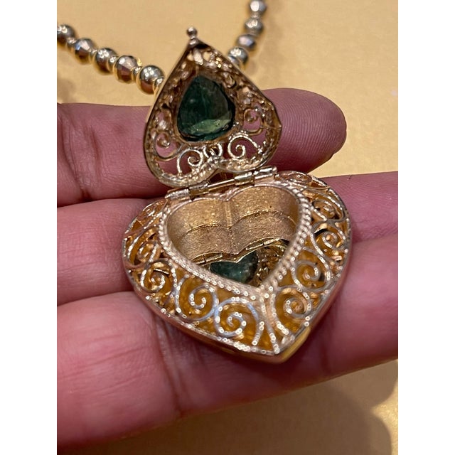 Vintage 14 Karat Yellow Gold Heart Locket WITH Natural Emerald , NO CHAIN For Sale - Image 9 of 18