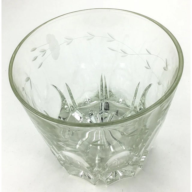 This cool ice bucket is styled after a cocktail glass. What a cool design. In perfect condition. Gotta have one of these,...