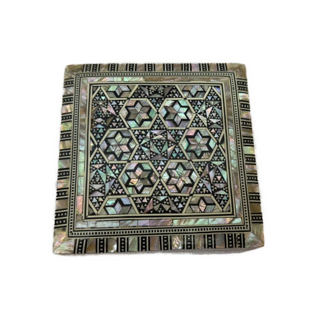 Traditional Handmade Mahogany Jewelry Box – Natural Shell Inlay For Sale - Image 3 of 7