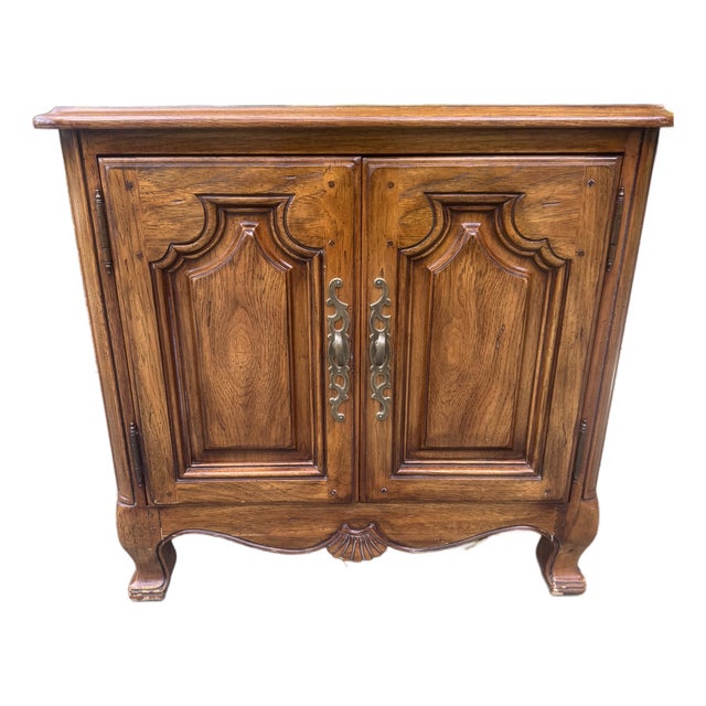Vintage Drexel Heritage "South of France" Provincial Oak Accent Cabinet For Sale