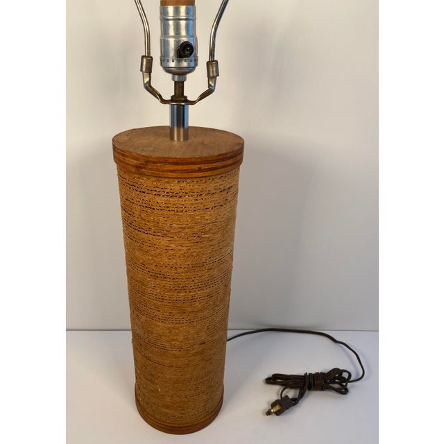 Brown 1970s Mid-Century Modern Raffia Wrapped Cylinder Table Lamp, Natural Woven Cord For Sale - Image 8 of 9