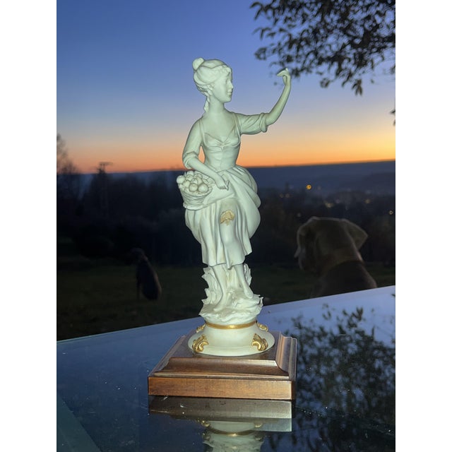 Biscuit Sculpture of Lady with Fruits Basket by Benacchio for Triade Capodimonte, Italy, 1970s For Sale - Image 13 of 13
