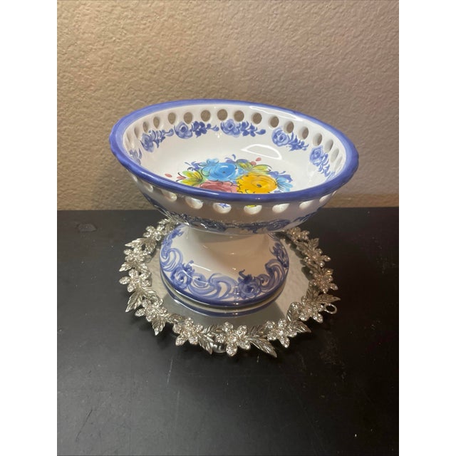1950s Vestal Hand Painted Ceramic Pedestal 7” Bowl From Alcobaca Portugal For Sale - Image 5 of 6