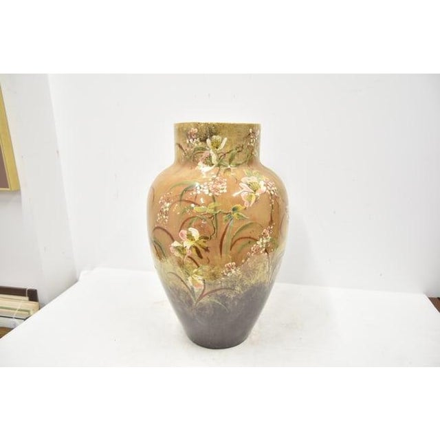 Large English Majolica Aesthetic Floor Vase For Sale - Image 9 of 13