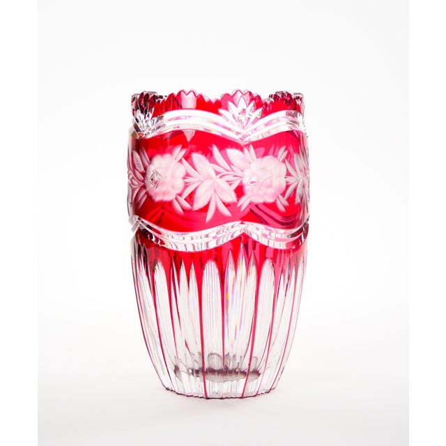 Val Saint Lambert Cut & Etched Glass Vase With Floral and Foliate Decoration For Sale - Image 9 of 9