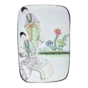 Late 19th Century Chinese Famille Rose Porcelain Shard Box