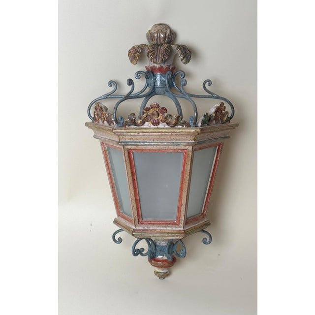 Hollywood Regency Italian Hand-Carved Lantern Wall Light, 1980s For Sale - Image 9 of 18