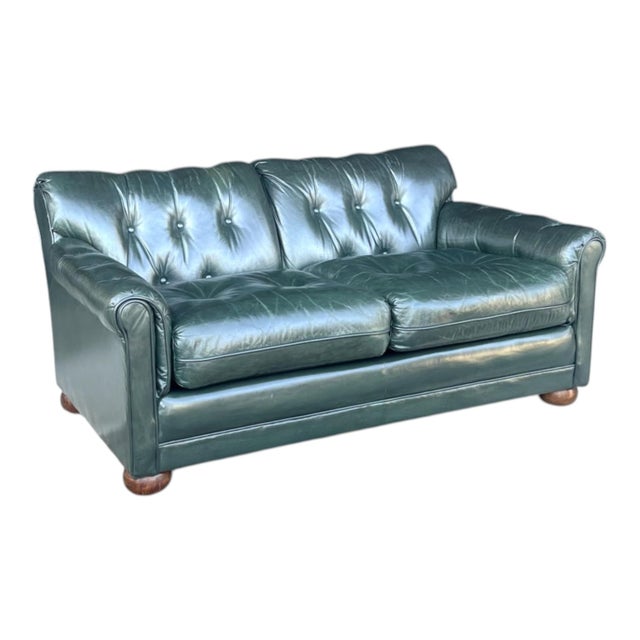 1960s Vintage Dark Green Tufted Leather English Club Loveseat For Sale - Image 5 of 14