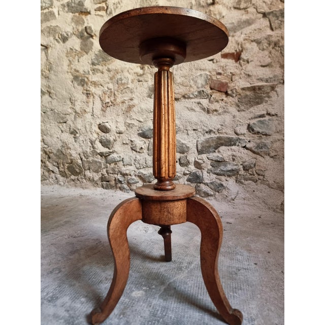 Antique Louis XVI Plant Stand in Walnut, 1900 For Sale - Image 4 of 18
