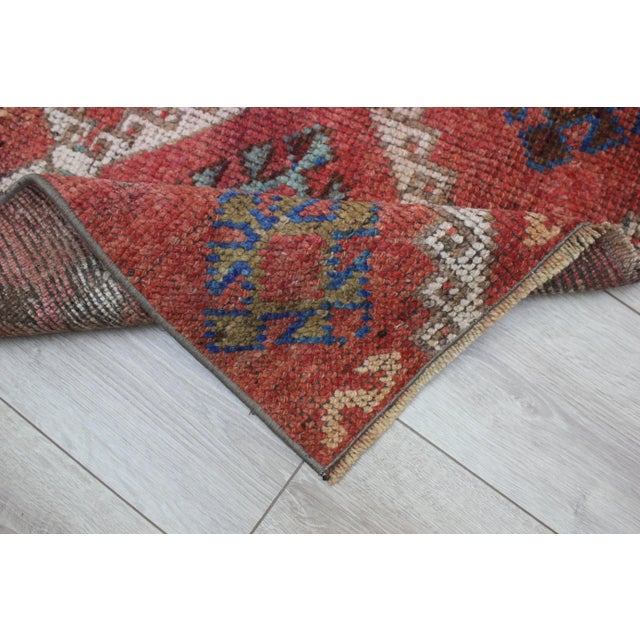 1960s Turkish Traditional Geometric Design Hand Knotted Small Red Oushak Rug For Sale - Image 10 of 13