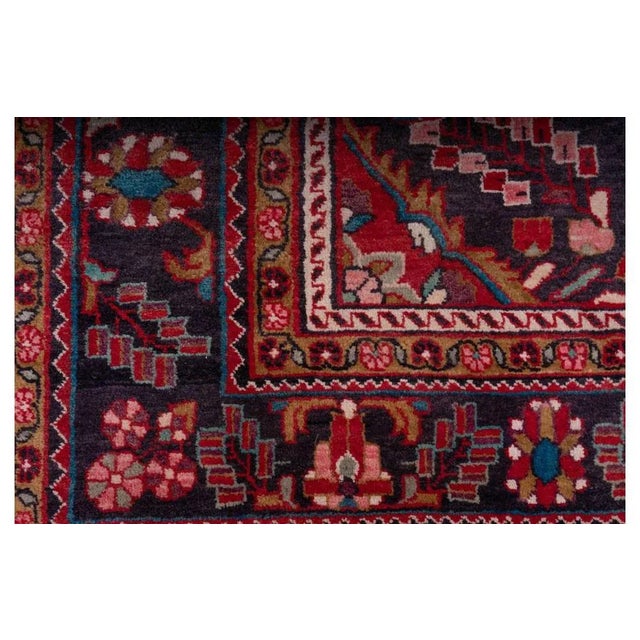 Rectangular Middle Eastern Rug in Pure Wool For Sale - Image 4 of 5
