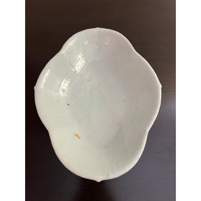 Chinese Antique Chinese Export Porcelain Serving Bowl, Circa 1860’s For Sale - Image 3 of 10