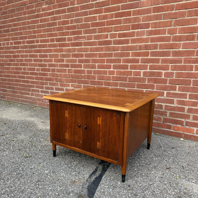 Andre Bus Mid Century Modern Inlaid “Bow-Tie” Attributed Lane Acclaim End Table With Double Doors by Andre Bus, 1960s For Sale - Image 4 of 12