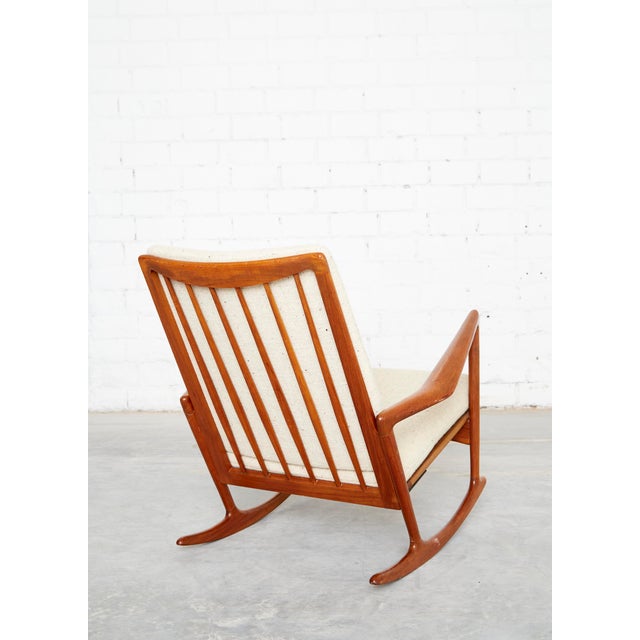 Mid-Century Modern Model 650-15 Rocking Chair by Ib Kofod-Larsen for Chr. Linneberg Møbelfabrik, 1960s For Sale - Image 3 of 18