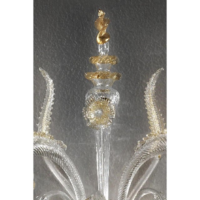 Contemporary Italian Clear and Gold-Leaf Wall Sconce with Flowers and Leaves Murano Glass by Simoeng For Sale - Image 3 of 6
