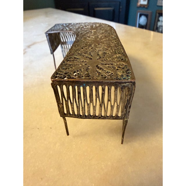 Silver Vintage Silverplated Filigree Miniature Cocktail Bar & Stool Set - 8 Pieces - Daisy Inlay For Sale - Image 8 of 13