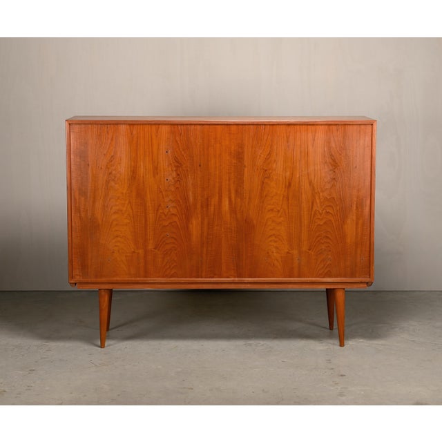 Teak Sideboard by Gunni Omann for Omann Jun Møbelfabrik, Denmark, 1960s For Sale - Image 10 of 18