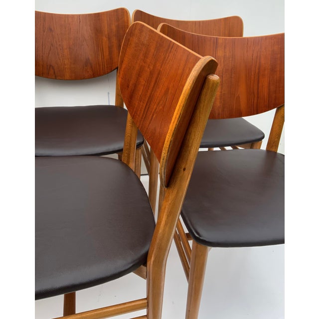Slagelse Møbelværk Dining Chairs in Teak and Oak by Nils & Eva Koppel for Slagelse Møbelværk, 1950s, Set of 6 For Sale - Image 4 of 13