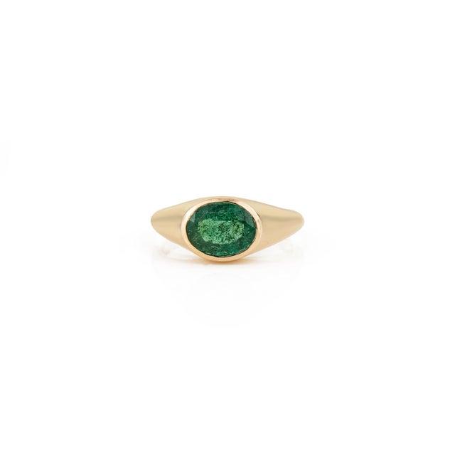 18k Gold Chunky 1.91Carat Natural Emerald Bezel Signet Ring Size 7 For Sale - Image 4 of 16