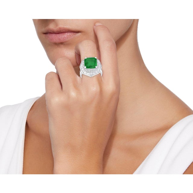 6.5 Carat Emerald Cut Colombian Emerald and 2.4 Carat Diamond Ring Platinum For Sale - Image 14 of 18