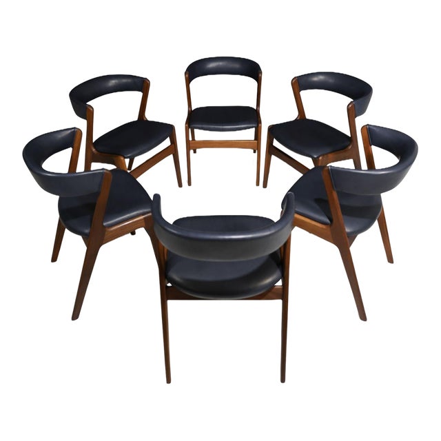 Six Mid 20th Century Curved Back Dining Chairs in Navy Leather For Sale