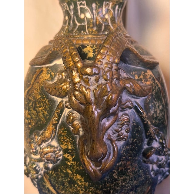 Ceramic 1980s Pair of Vintage Ram Head Faux Marble Faux Bronze Neoclassical Reproduction Lamps For Sale - Image 7 of 11