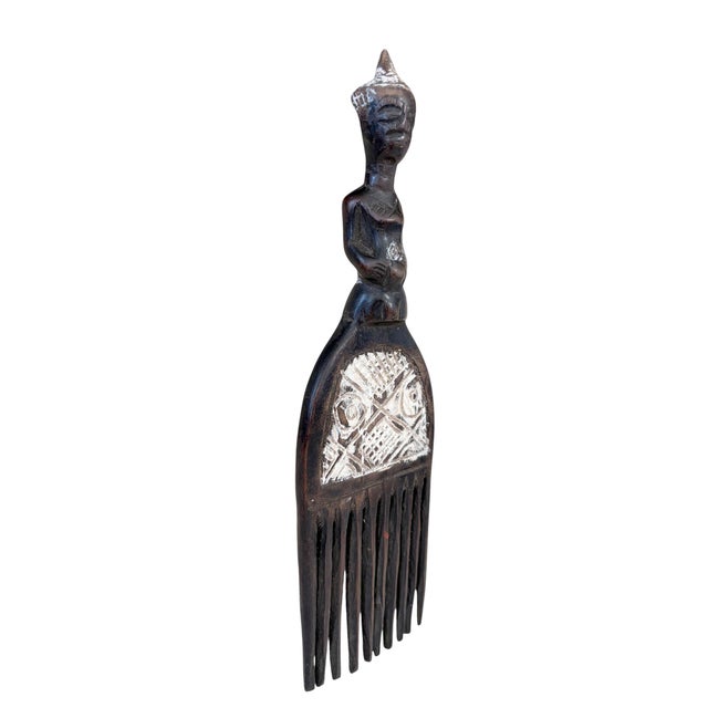 1980s Vintage Hemba Wedding Comb W/ Seating Figure Congo 9.5" H For Sale - Image 5 of 6