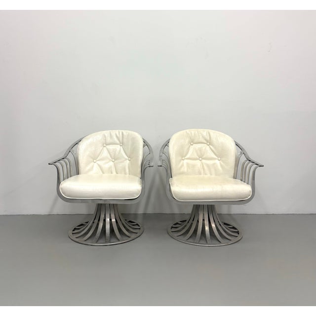Russell Woodard Vintage Woodard Aluminum Swivel Lounge Chairs - Pair For Sale - Image 4 of 6