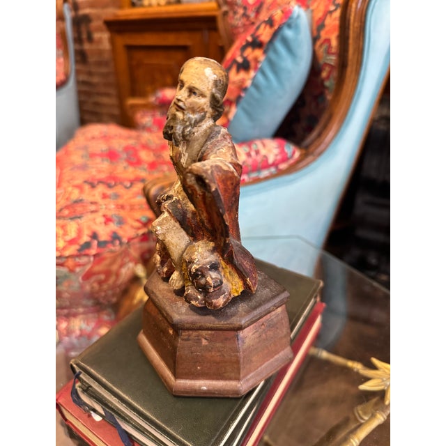 Figurative 18th Century St. Mark With Lion Santos Polychrome Sculpture For Sale - Image 3 of 11