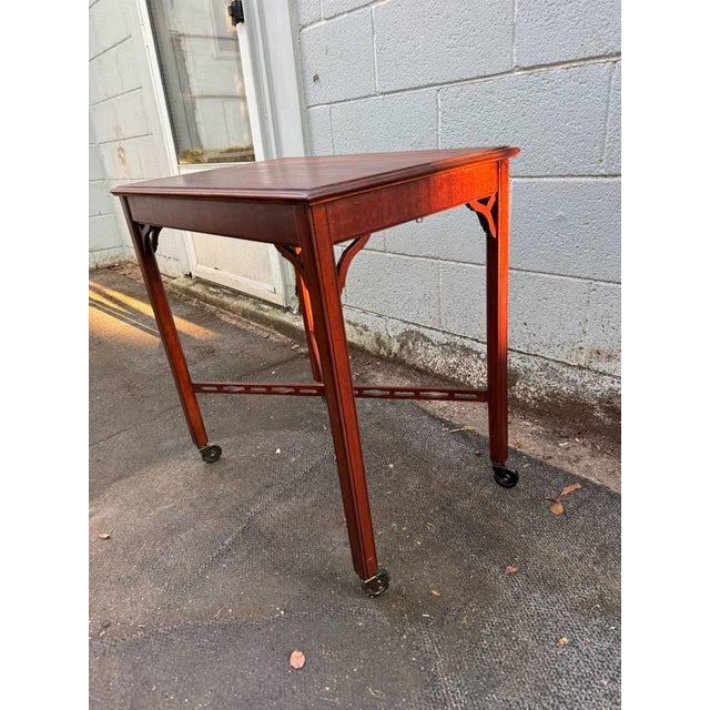 English Vintage Georgian Style Chippendale Style Mahogany Tray Top Side Table. For Sale - Image 3 of 8