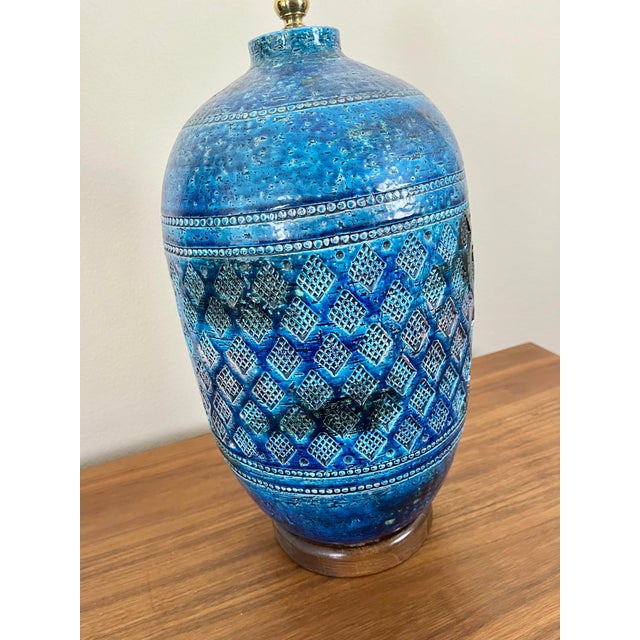 Aldo Londi The Classic Rimini Blue Ceramic Table Lamp | Style of Aldo Londi for Bitossi For Sale - Image 4 of 10