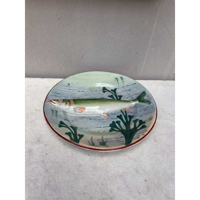 Rare 19th Century Majolica Porcelain Palissy Fish Wall Platter. 8.2 inches diameter.