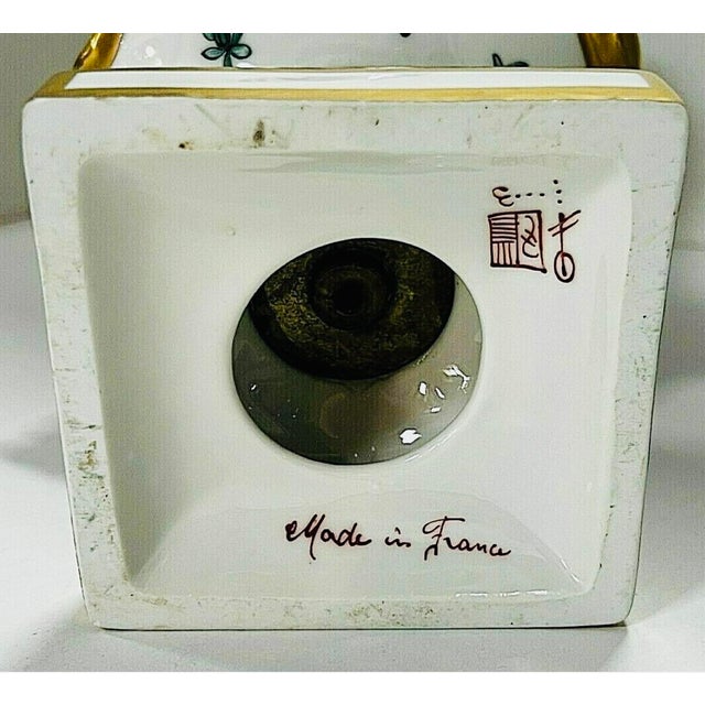 Ceramic French Porcelain Royal Bourbon Armorial Urn With Gilt Handles & Fleurs-De-Lis For Sale - Image 7 of 18