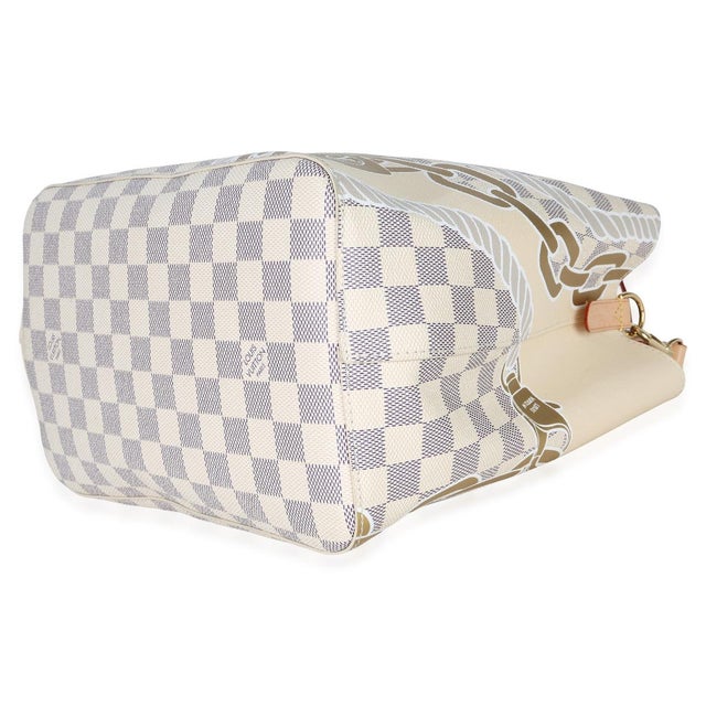 Louis Vuitton's Noé bucket bag is a reworked version of one of the House's designs from 1932. Originally created to carry...