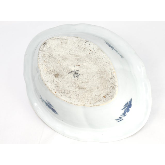 Antique Chinese Export Porcelain Canton Pattern Covered Vegetable Dish For Sale - Image 11 of 15