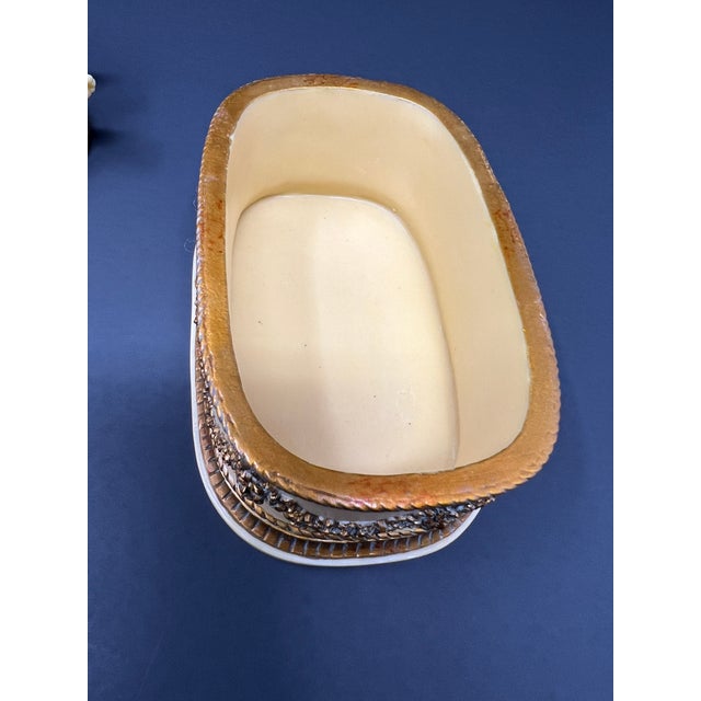 Ivory Late 20th Century Neoclassical Style Lidded Resin Trinket Box With Cherub For Sale - Image 8 of 9