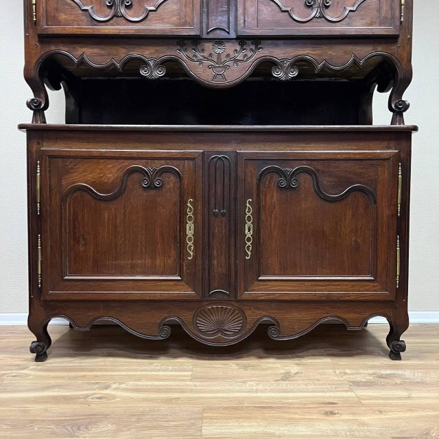 Antique Buffet in Chestnut, 1750s For Sale - Image 5 of 16