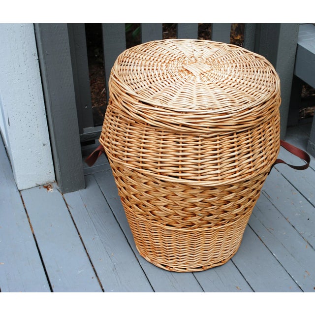 Late 20th Century Extra Large Boho Vintage Wicker Basket With Lid For Sale - Image 10 of 13
