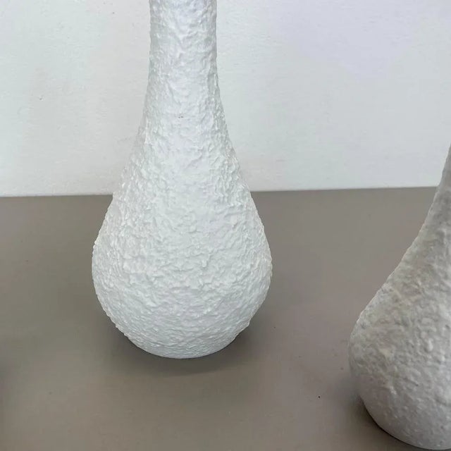 White Op Art Biscuit Porcelain Vases from Edelstein Bavaria, Germany, 1970s, Set of 3 For Sale - Image 8 of 17