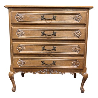 Vintage French Provincial Chest of Drawers For Sale
