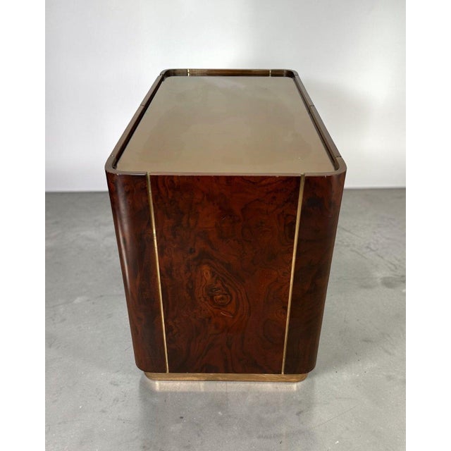Dry Bar in Walnut Root and Brass with Mirrored Top, Italy, 1970 For Sale - Image 9 of 18