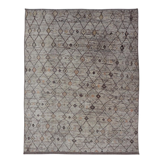 Modern Hand-Knotted Rug in Wool With Sub-Geometric Interlocked Diamond Design 10'1 X 13'9 For Sale