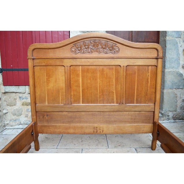 French Art Nouveau Beds and Nightstand in Oak, 1910, Set of 3 For Sale - Image 6 of 18